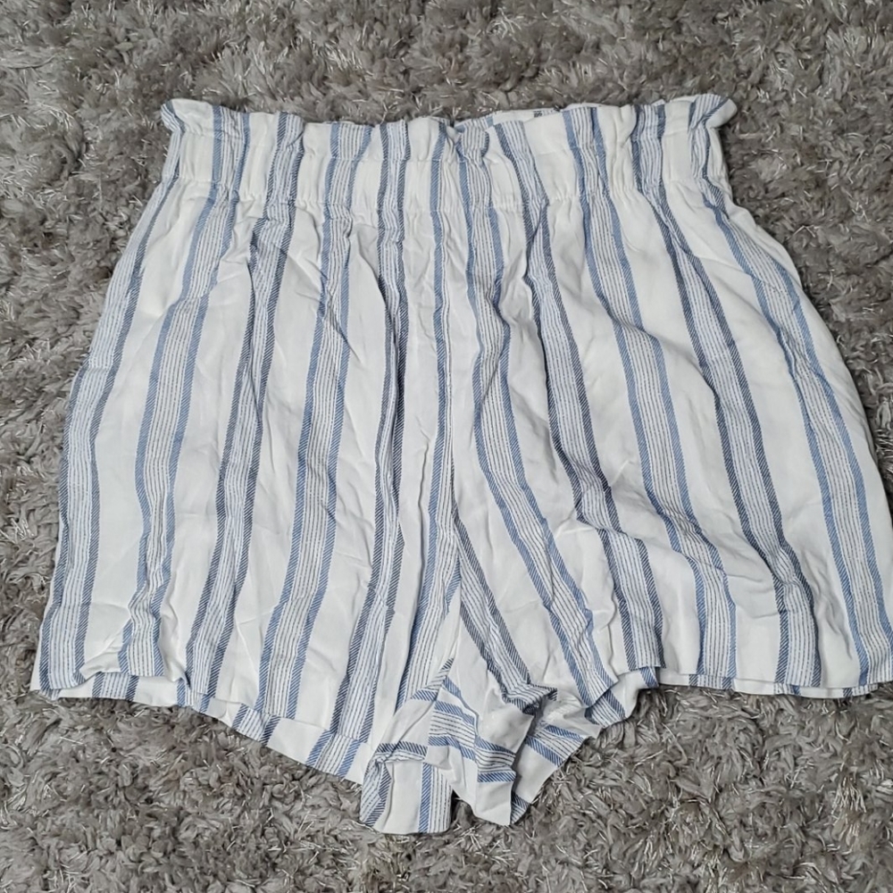 H&M shorts ‼️ price firm